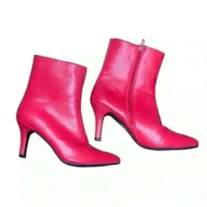 ETC! Rue21 Women’s Red heels size 7/8‎
